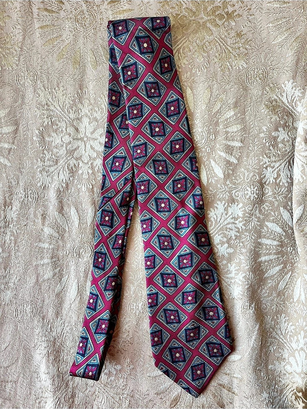 Vintage Burberrys of London 100% Silk Geometric Diamond Tie Burgundy Maroon
